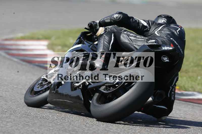 /Archiv-2025/44 09.08.2025 Plüss Moto Sport ADR/Freies Fahren/backside